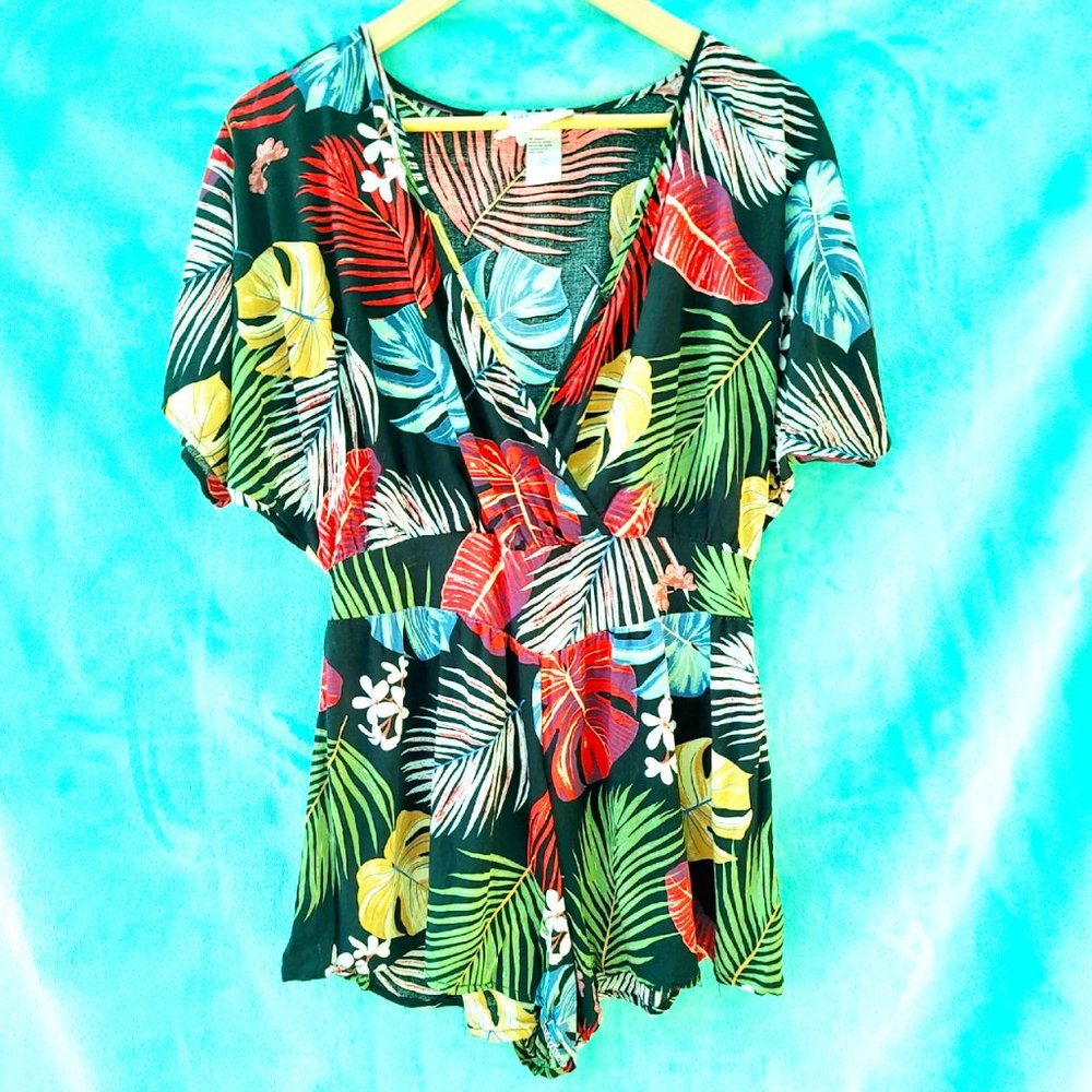 Sexy Raya Sun tropical print beach romper  size medium